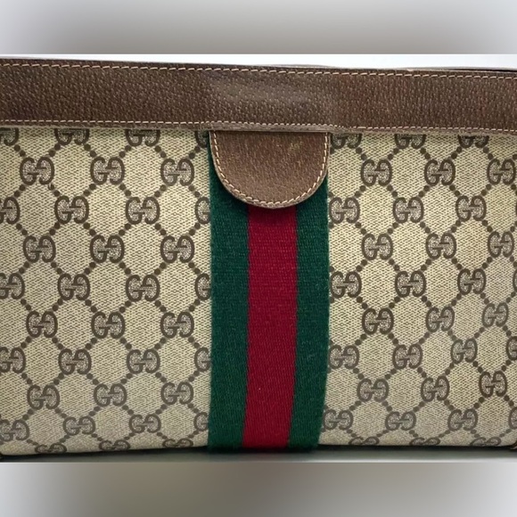 Authentic Vintage Gucci Clutch. Fair condition - Picture 9 of 11